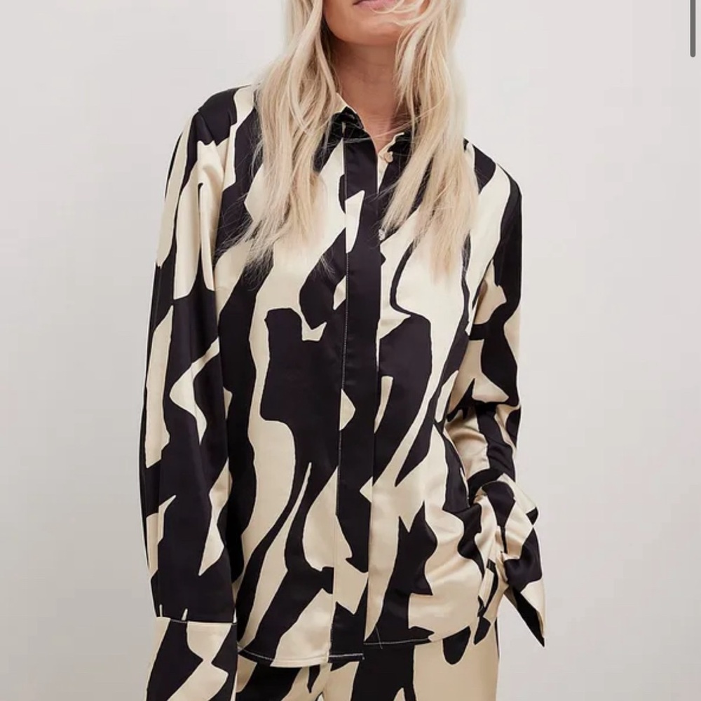 Satin workwear blouse